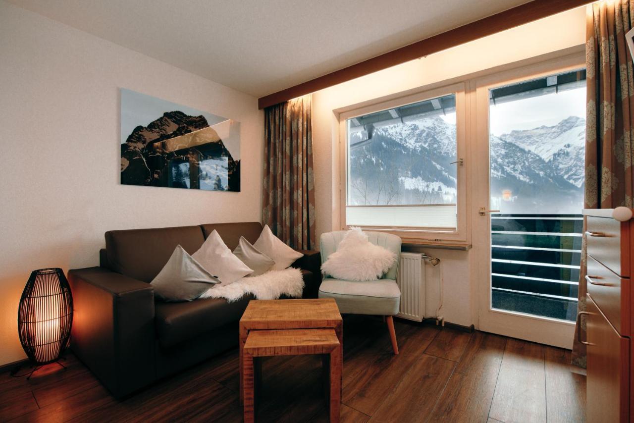 Gaestehaus Wildbach Mittelberg Buitenkant foto