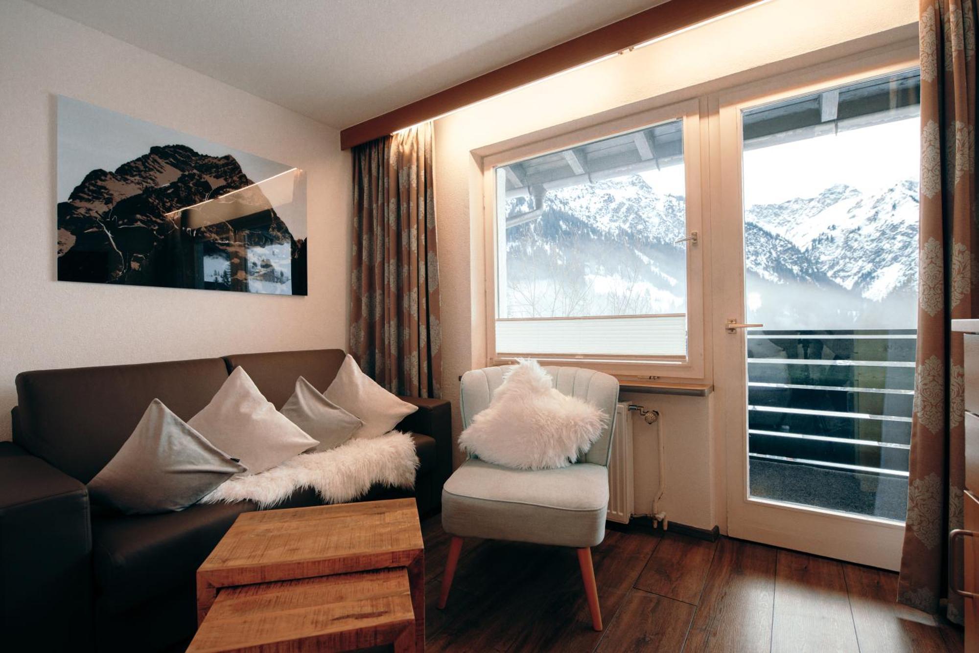 Gaestehaus Wildbach Mittelberg Buitenkant foto