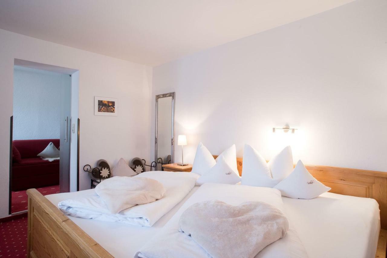 Gaestehaus Wildbach Mittelberg Buitenkant foto