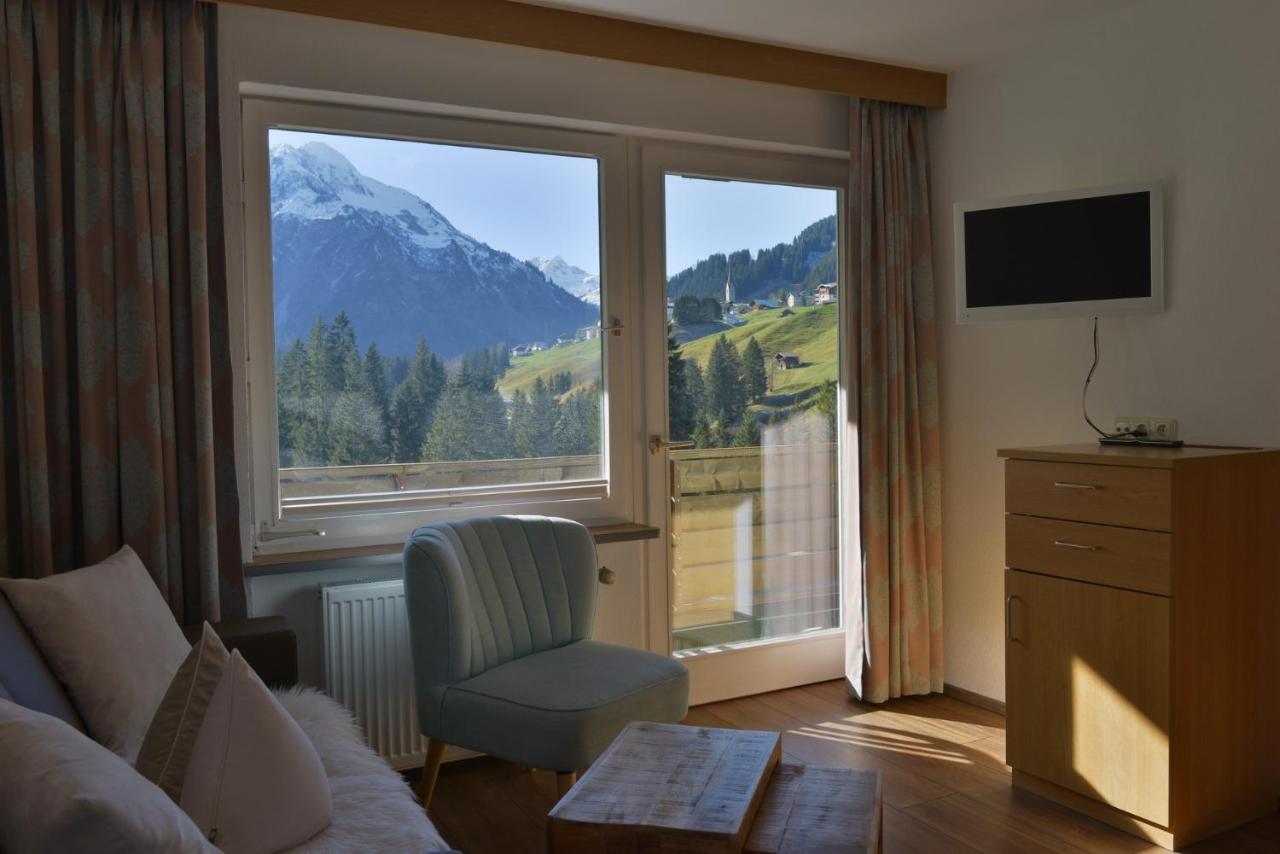 Gaestehaus Wildbach Mittelberg Buitenkant foto